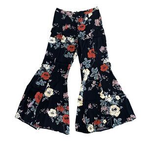 Kivari boho floral high waisted bellbottom flare pants black red white EUC.